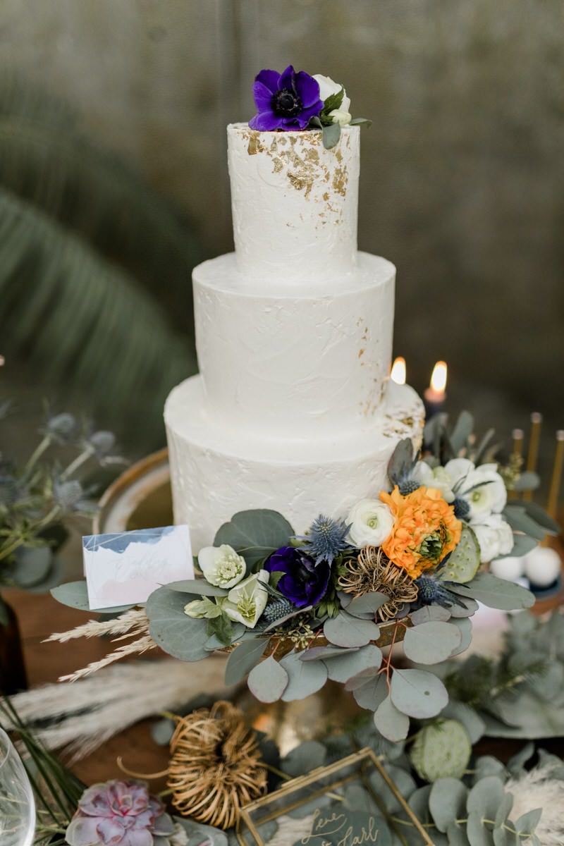 Hochzeitstorte Boho Fondant Weiß Gold