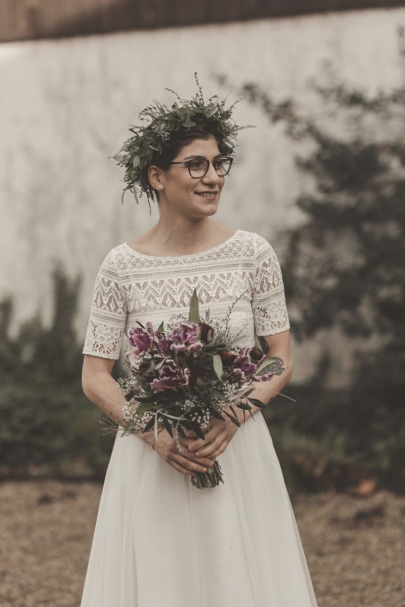 Brautfrisur Ideen, Brautaccessoires, Brautschmuck, Brautmake-up, Make-up Hochzeit, Styling Hochzeit, Hochzeitsstyling Braut, Flowercrown Hochzeit, Flowercrown Braut, Blumenschmuck Brautfrisur