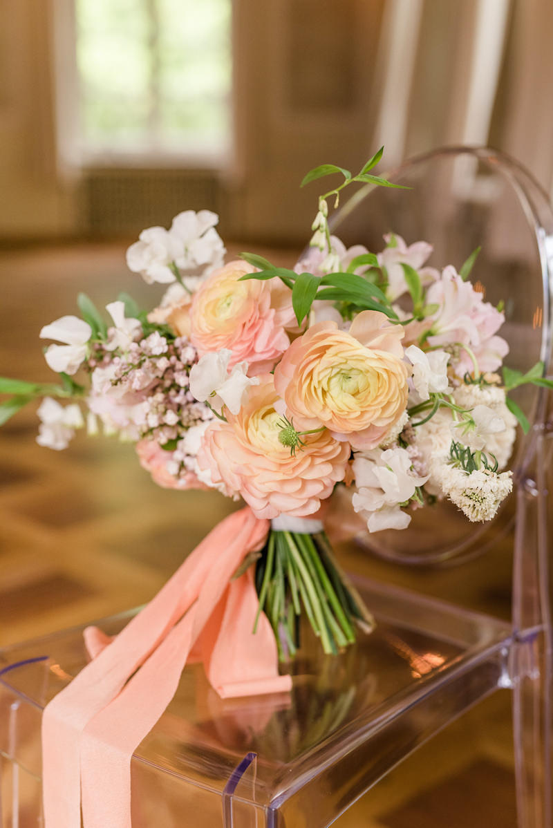 Brautstrauß Pfirsichfarben Ranunkeln