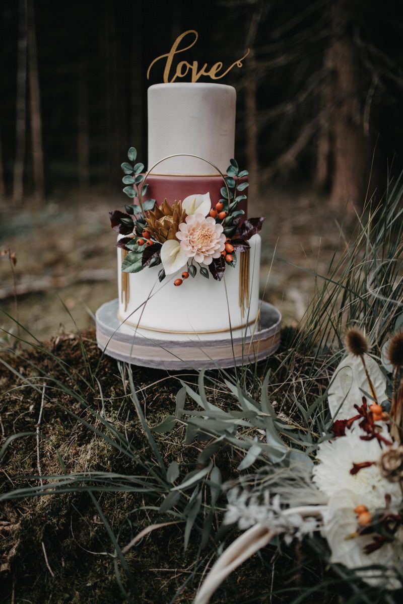 Hochzeitstorte Rot und Gold, Herbsthochzeit Torte