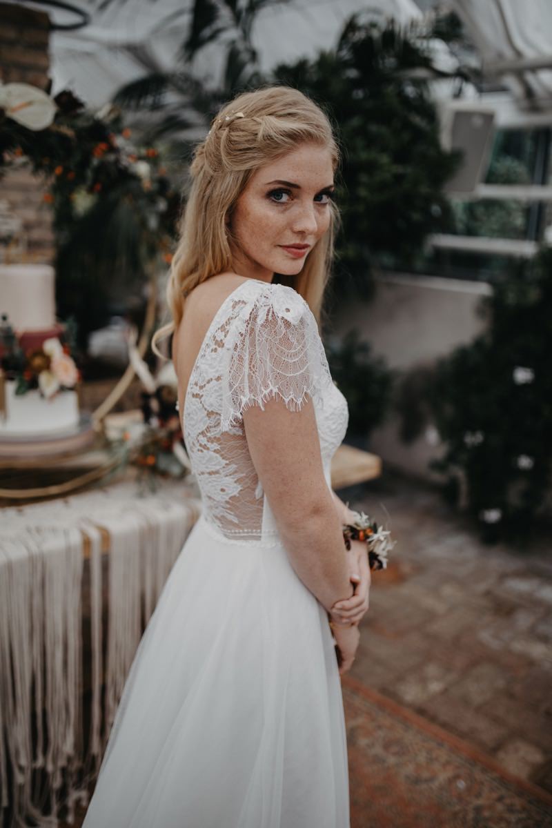 Brautfrisur, Brautmake-up