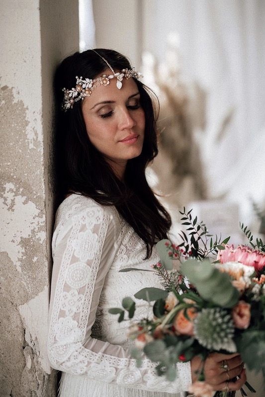 Brautfrisur Ideen, Brautaccessoires, Brautschmuck, Brautmake-up, Make-up Hochzeit, Styling Hochzeit, Hochzeitsstyling Braut, Flowercrown Hochzeit, Flowercrown Braut, Blumenschmuck Brautfrisur