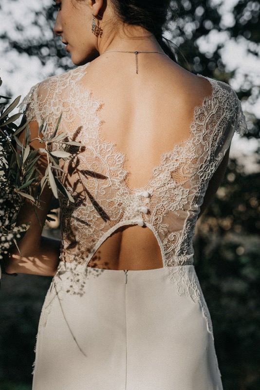 Brautkleid Boho, Brautmode Schleifenfänger