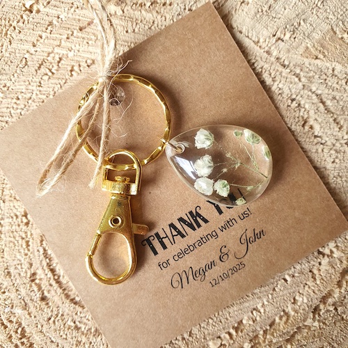 Gastgeschenke Hochzeit, Gastgeschenk Resin, Schlüsselanhänger mit Blumen, Hochzeit, Gastgeschenk, Geschenkideen Hochzeitsgäste, Ideen für Gastgeschenke zur Hochzeit