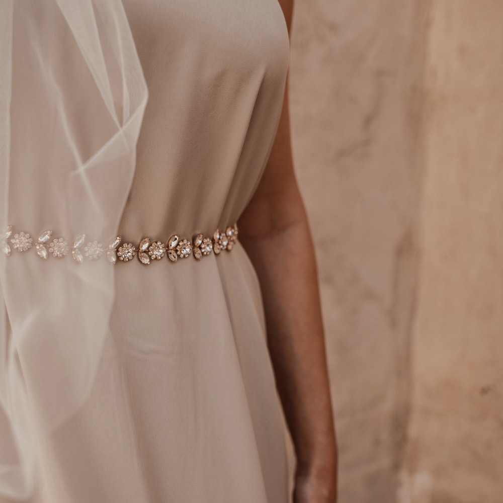 by JoAnn - Hochzeitsschmuck und kuratierter Designerschmuck zur Hochzeit Brautschuhe, Perlenschuhe, Hochzeitsschuhe, Brautschuh Perlen, Perlen Hochzeit