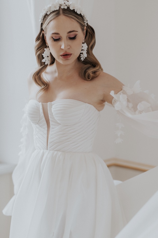 Modern Romance Hochzeit, Bunte Hochzeit, Bunte Schlosshochzeit, Schlösschen Hessellohe