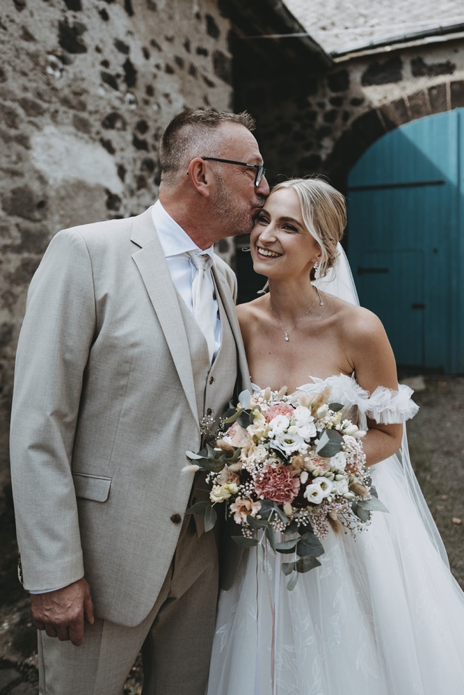Scheunenhochzeit, Boho-rustikale Scheunenhochzeit, Bauernhof Hochzeit, Waldorfer Höfe Hochzeit, Bauernhofhochzeit, Hochzeit auf einem Bauernhof
