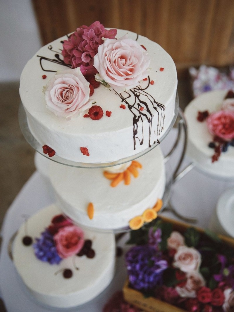 Hochzeitstorte drei Stockwerke