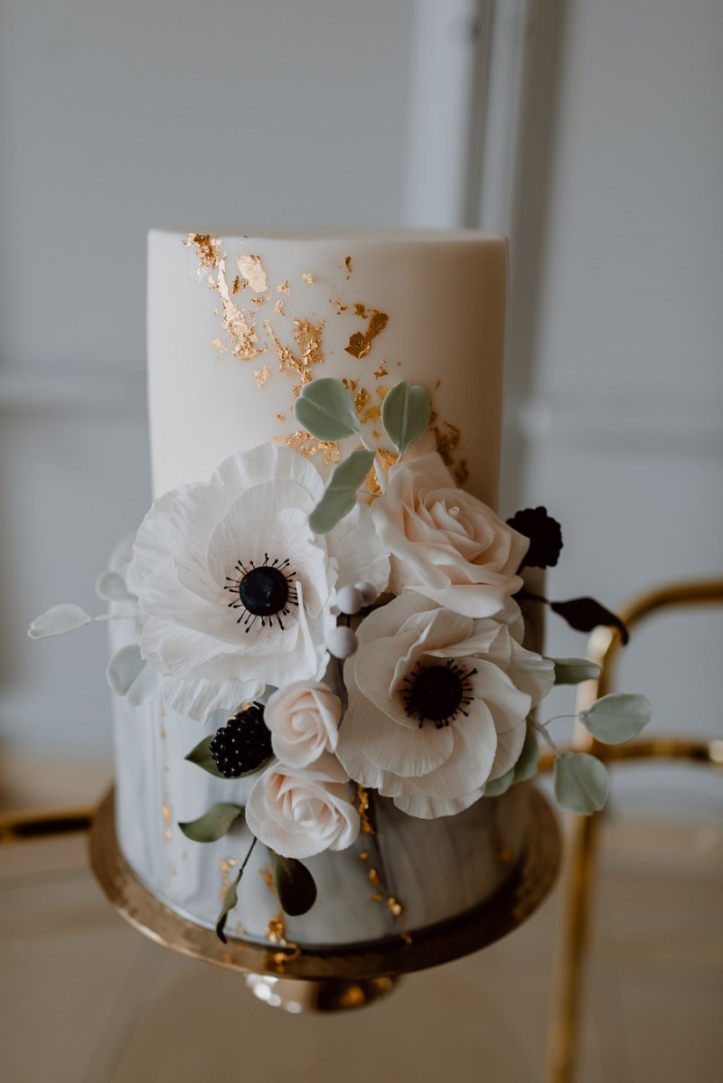 Hochzeitstorte Gold Marmor Fondant, Fondantblumen