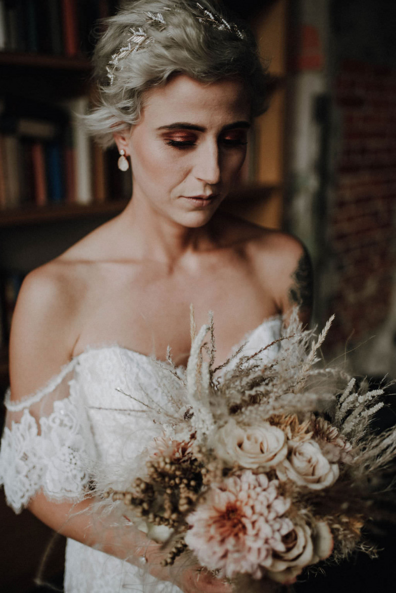 Brautmake-up, Brautfrisur