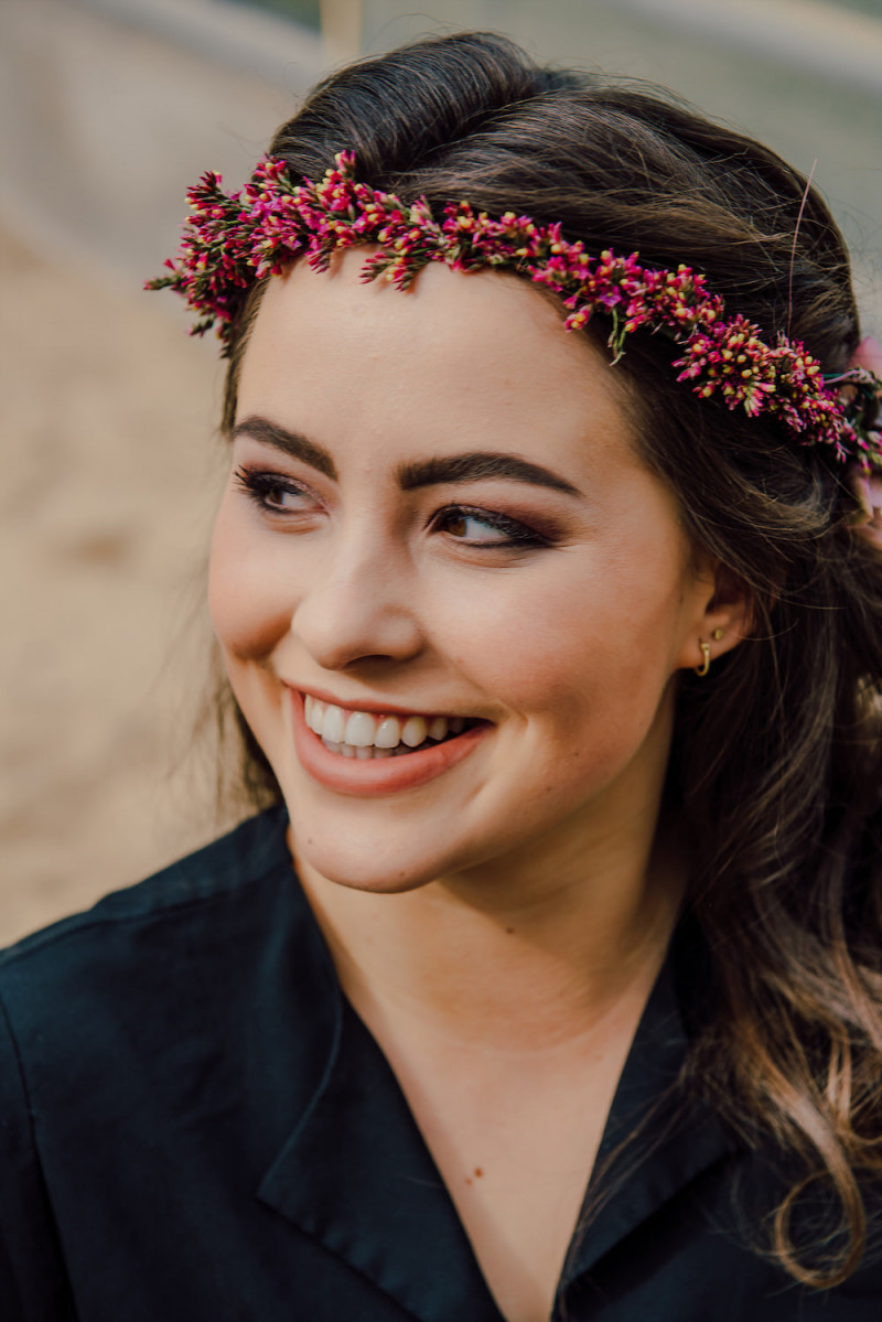 Flowercrown Braut, Brautfrisur, Brautfrisur Ideen, Brautaccessoires, Brautschmuck, Brautmake-up, Make-up Hochzeit, Styling Hochzeit, Hochzeitsstyling Braut