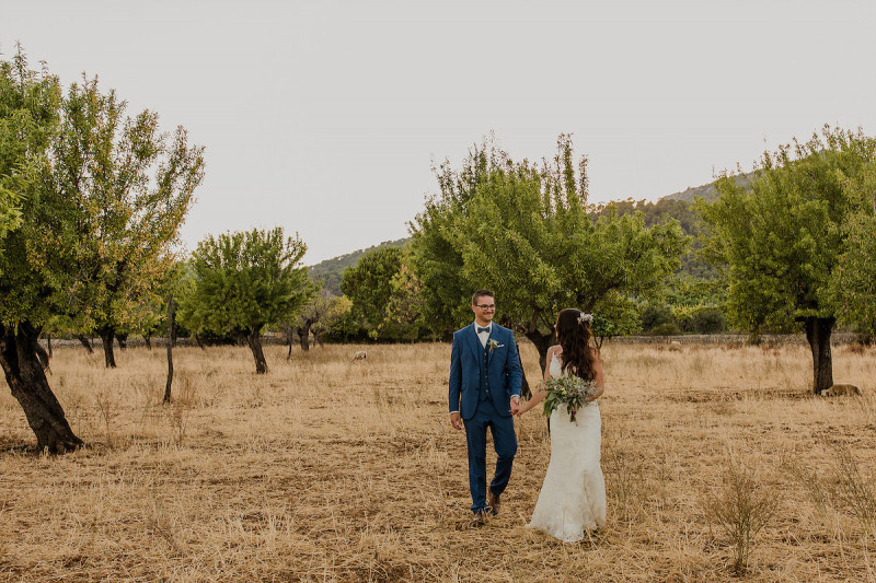 Die Mallorca Hochzeit von Laura und Krissi in einer Mallorca Finca, samt kirchlicher Trauung in der Kathedrale in Caimari Mallorca Hochzeit, Hochzeit auf Mallorca, Heiraten auf Mallorca, Caimari Finca Hochzeit, Heiraten in Caimari Mallorca, Kathedrale Mallorca, Kirchliche Trauung, Traumhochzeit