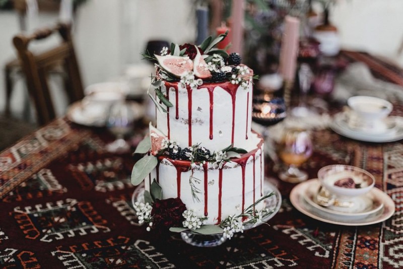 Hochzeitstorte Dripcake, Berry, Boho