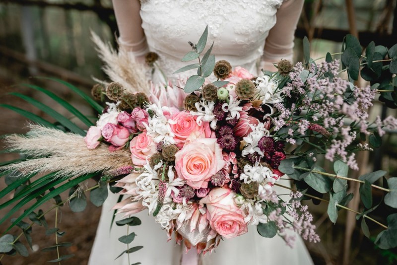 Brautstrauß Boho Rosa und Rot
