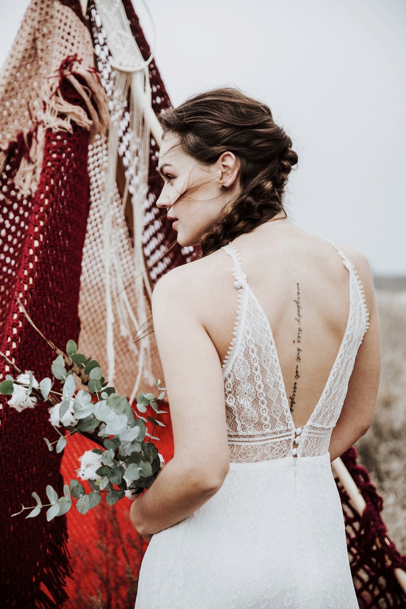 Brautfrisur Ideen, Brautaccessoires, Brautschmuck, Brautmake-up, Make-up Hochzeit, Styling Hochzeit, Hochzeitsstyling Braut, Flowercrown Hochzeit, Flowercrown Braut, Blumenschmuck Brautfrisur