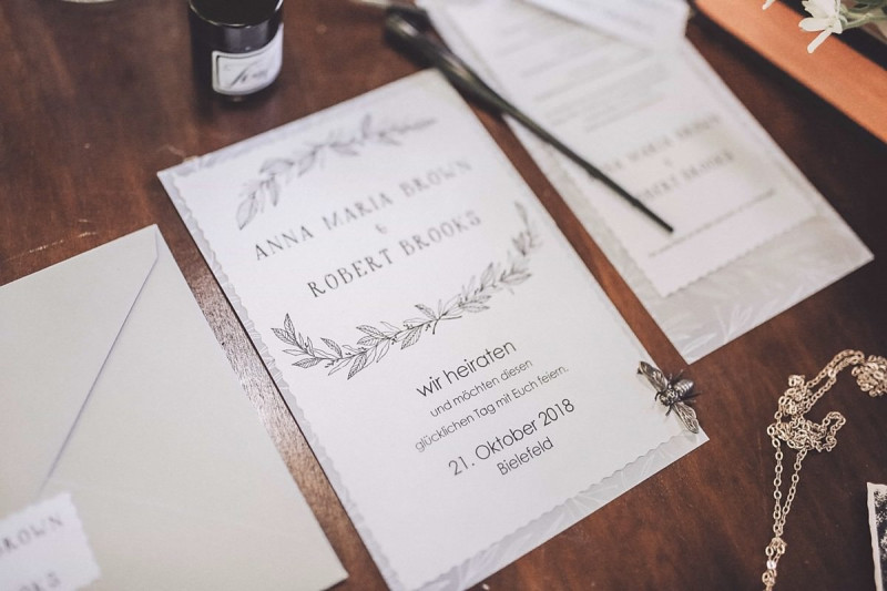 Hochzeitspapeterie Floral Schwarz/Weiß