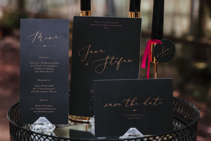 Hochzeitseinladungen in Dunkelblau und Gold Hochzeitspapeterie Schwarz, Papeterie Moody Hochzeit