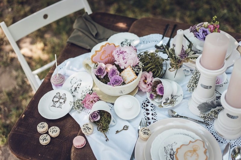 Tischdekoration Hochzeit, Hochzeitsdekoration, Mottohochzeit, Chabby Chic, VIntagehochzeit, Alice im Wunderland