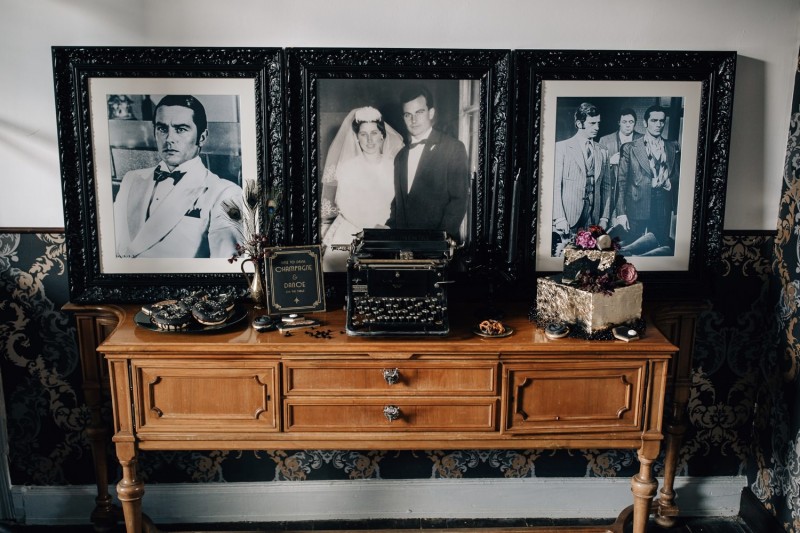 Sweet Table, Schwarze Sweets, Donuts, Gatsby Hochzeit