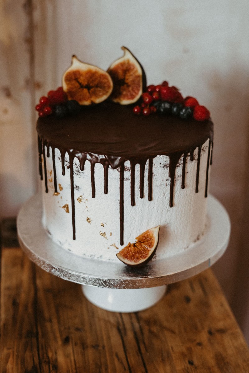 Hochzeitstorte Dripcake Berry