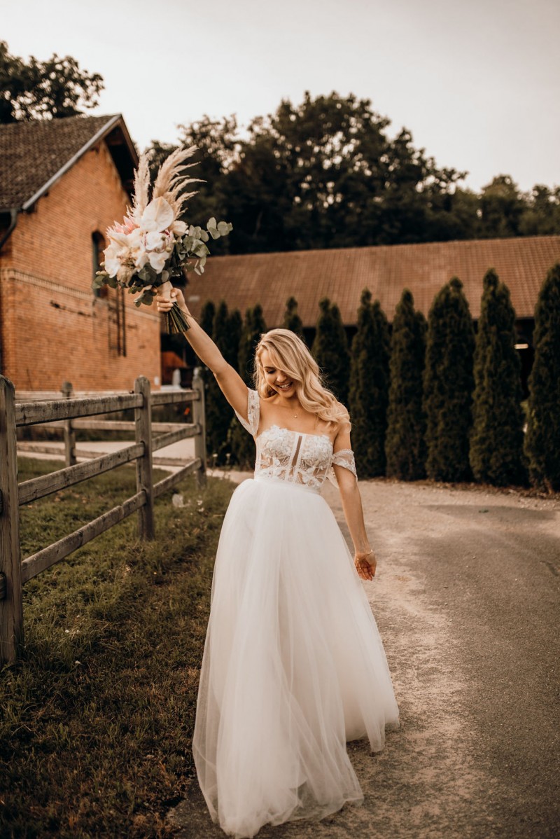 Boho Brautmode, Brautkleid Bohobraut, Bohohochzeit