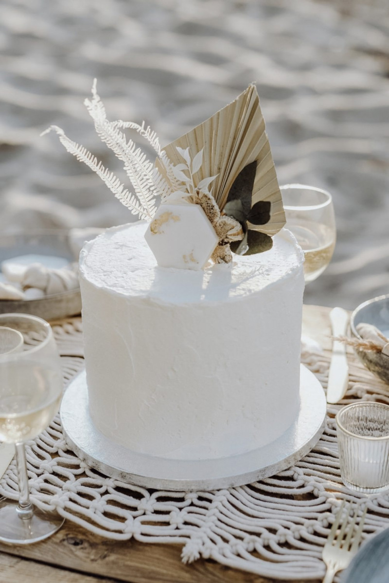 Hochzeitstorte Weiß, Hochzeitstorte Bohohochzeit, Torte zur Hochzeit, Hochzeitstorten Deko