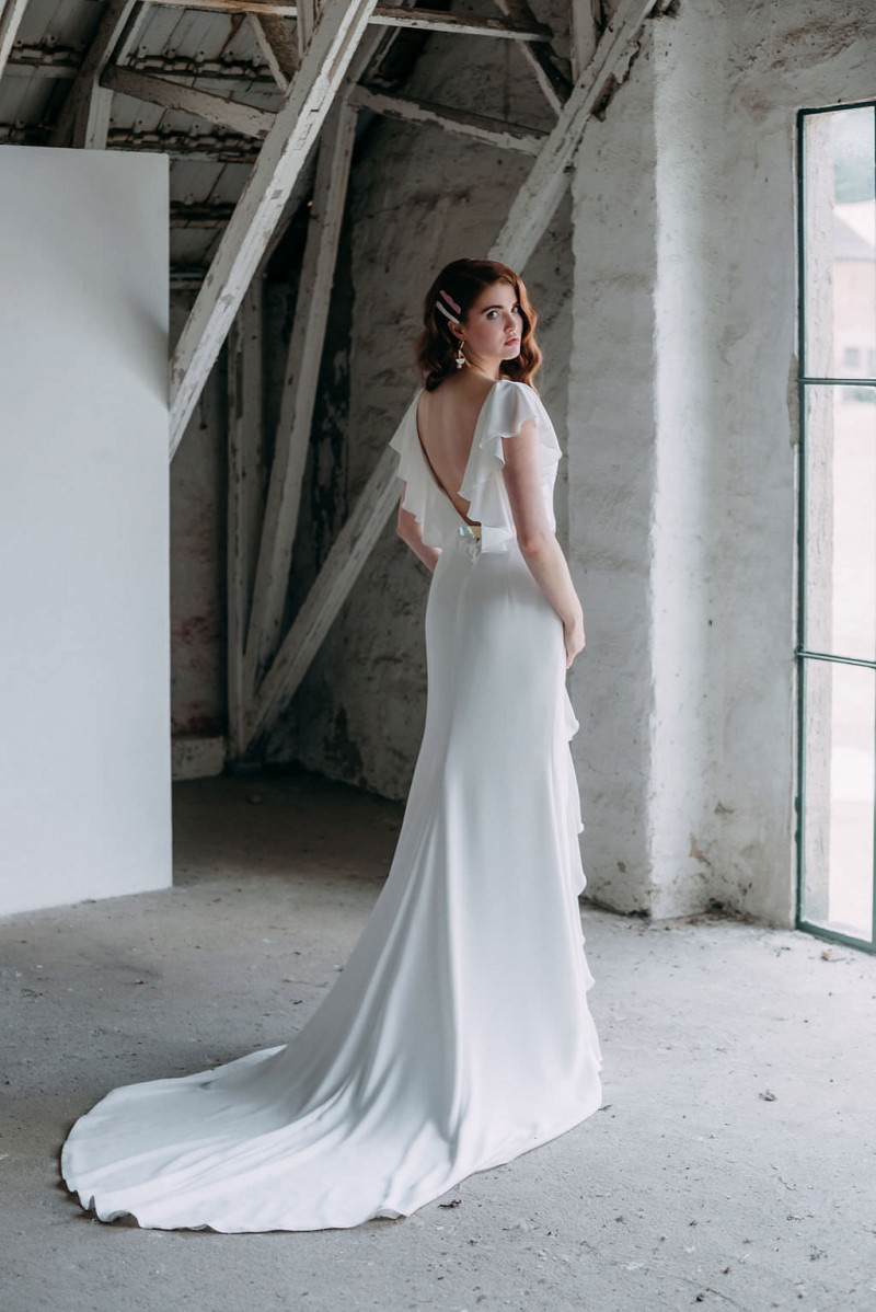 Brautmode, Brautkleid, Modernes Brautkleid, Schleppe