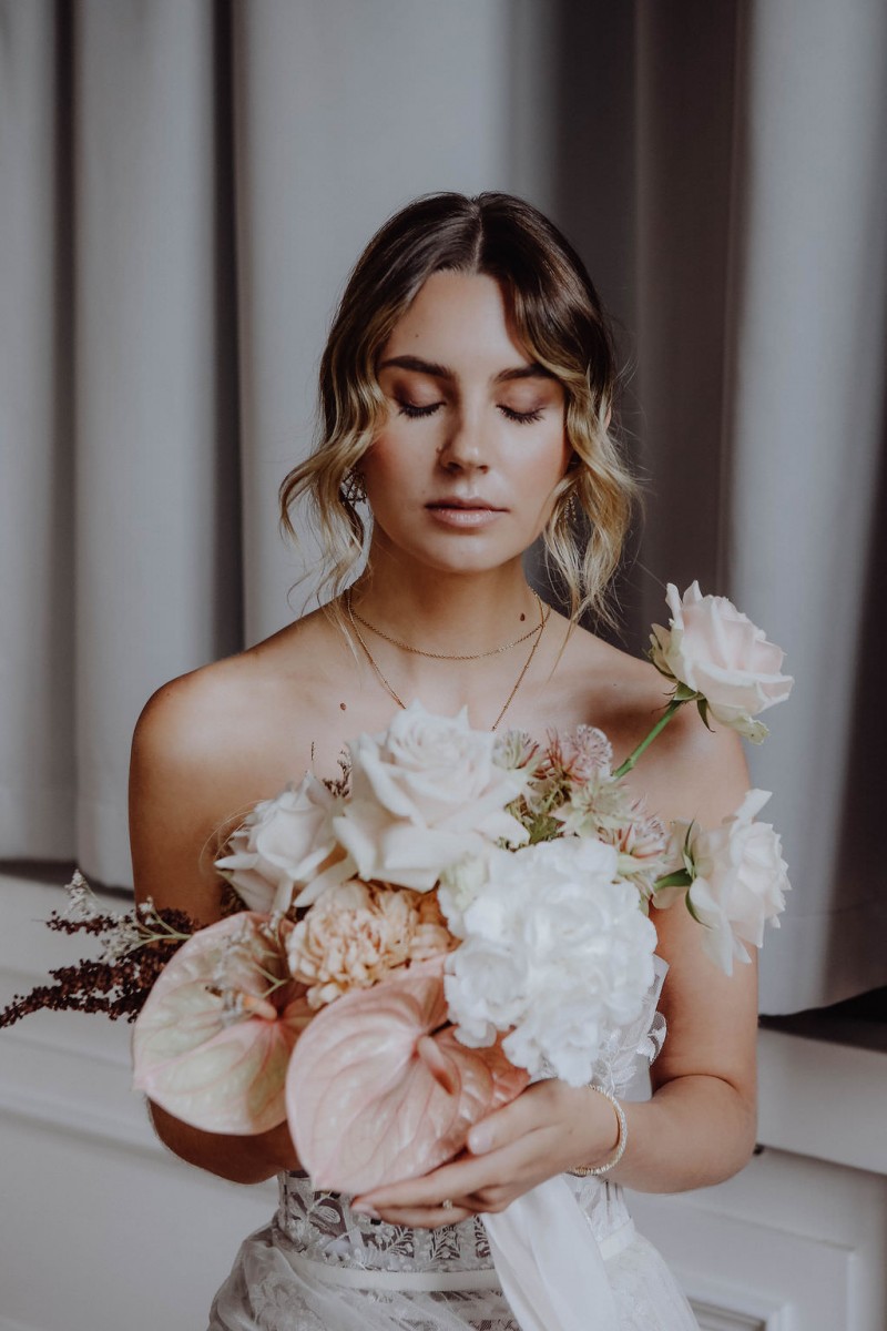 Brautmakeup, Brautstyling, Brautfrisur, moderne Hochzeit