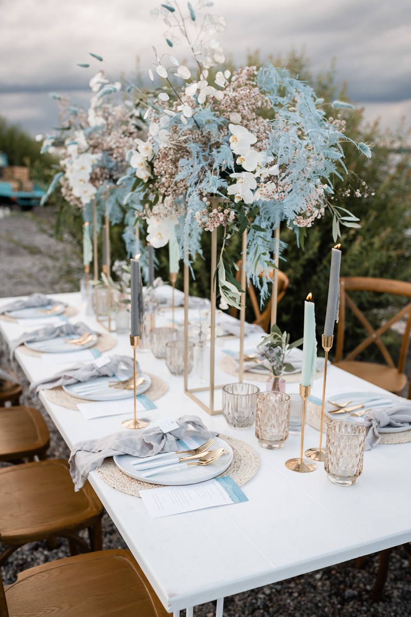 Tischdekoration Strandhochzeit, Tischdekoration Bohohochzeit, Tischblumen Hellblau