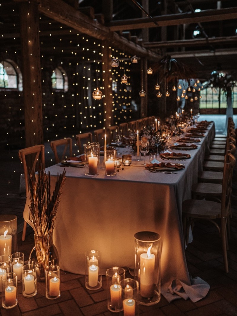 Tischdekoration Scheunenhochzeit, Tischdekoration rustikale Hochzeit, Tischdekoration Kerzen