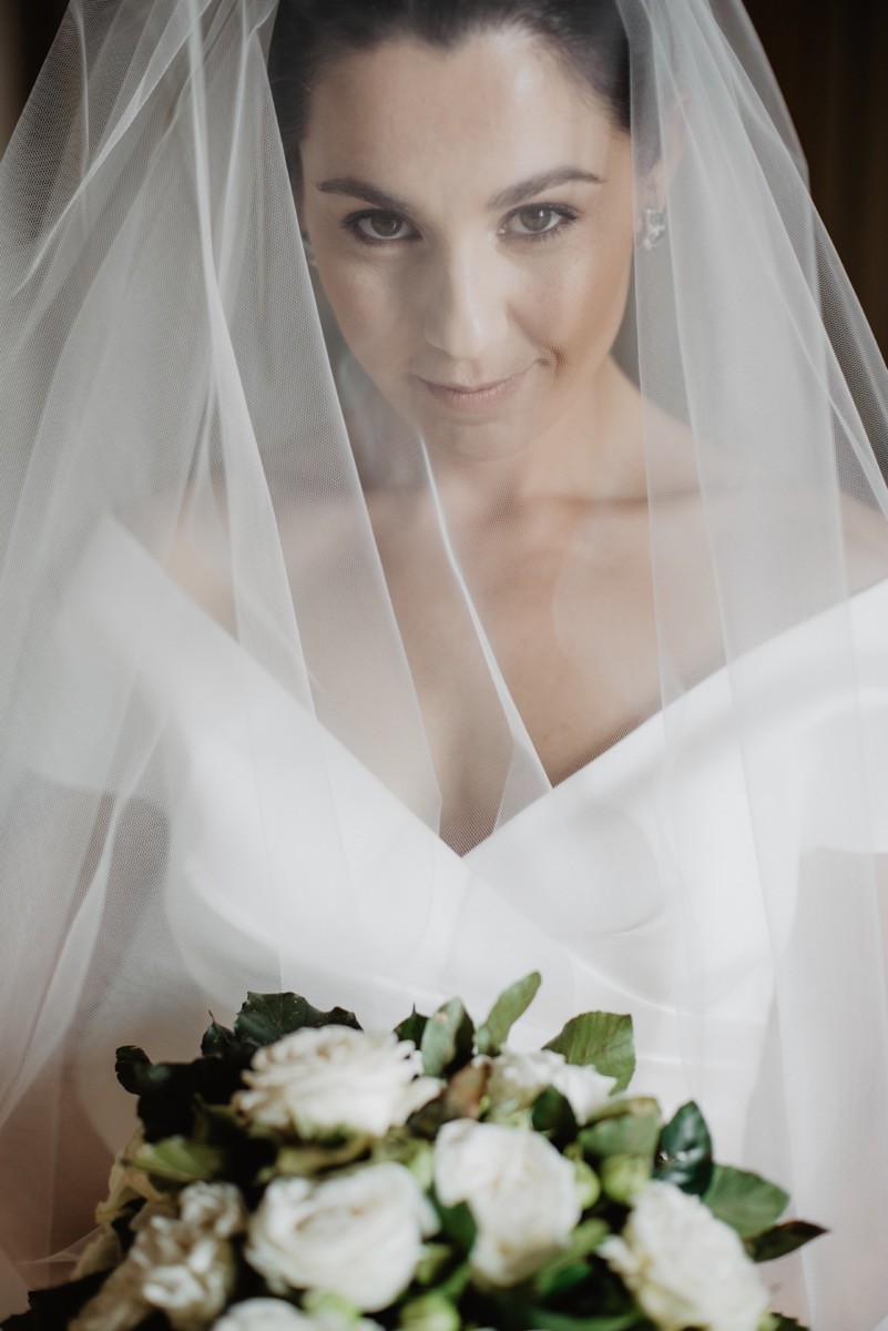 Standesamtliche Hochzeit in Varese Norditalien Brautmakeup, Brautfrisur, Brautfrisuren, Hochzeitsmakeup, Hochzeitsfrisur, DIY Brautfrisur, DIY Brautmakeup, Brautstyling, DIY Brautstyling, Updo, Hochsteckfrisur, Hochzeitsfrisur,, Brautschleier