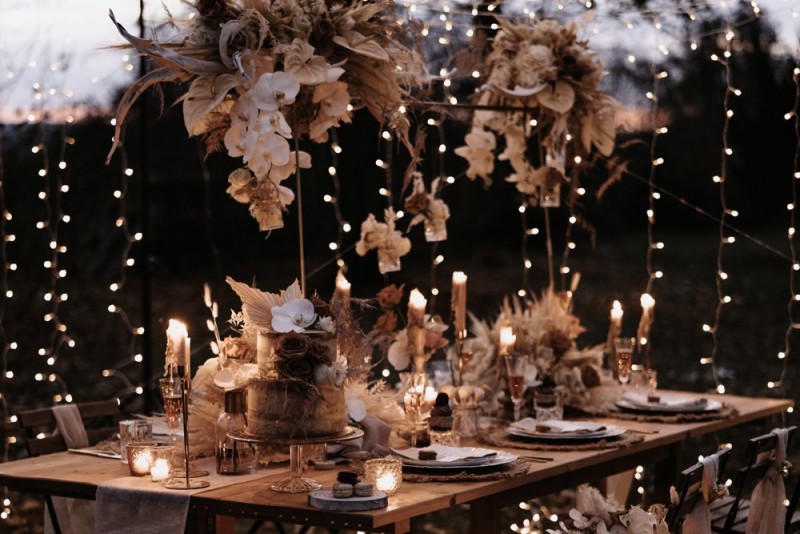 Romantische Bohohochzeit im Schloss Jägersburg in Pastell und Terracotta