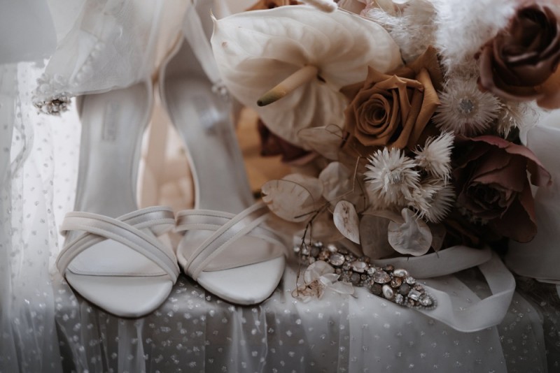 Romantische Bohohochzeit im Schloss Jägersburg in Pastell und Terracotta
