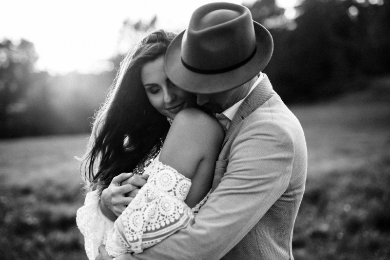 Eine traumhafte Bohohochzeit im Sommer in Cremetönen