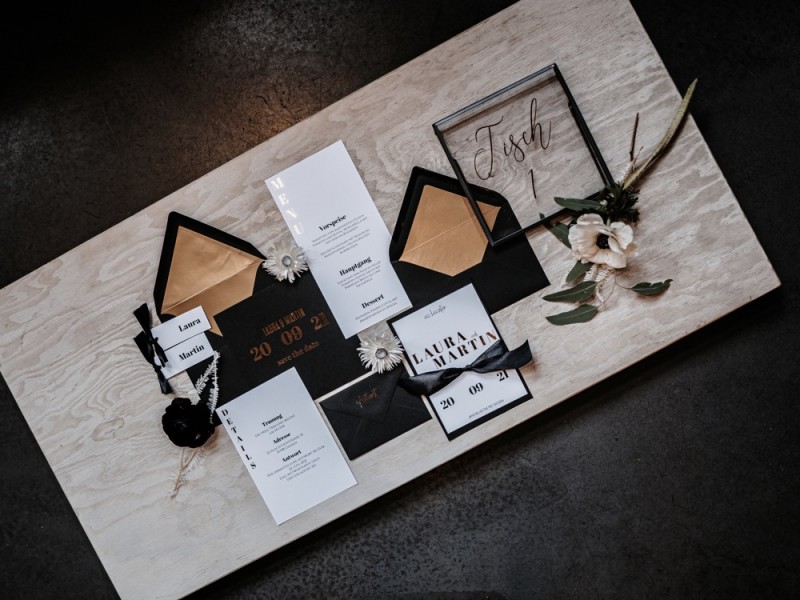 Eine Industrial Hochzeit in Schwarz und Weiß