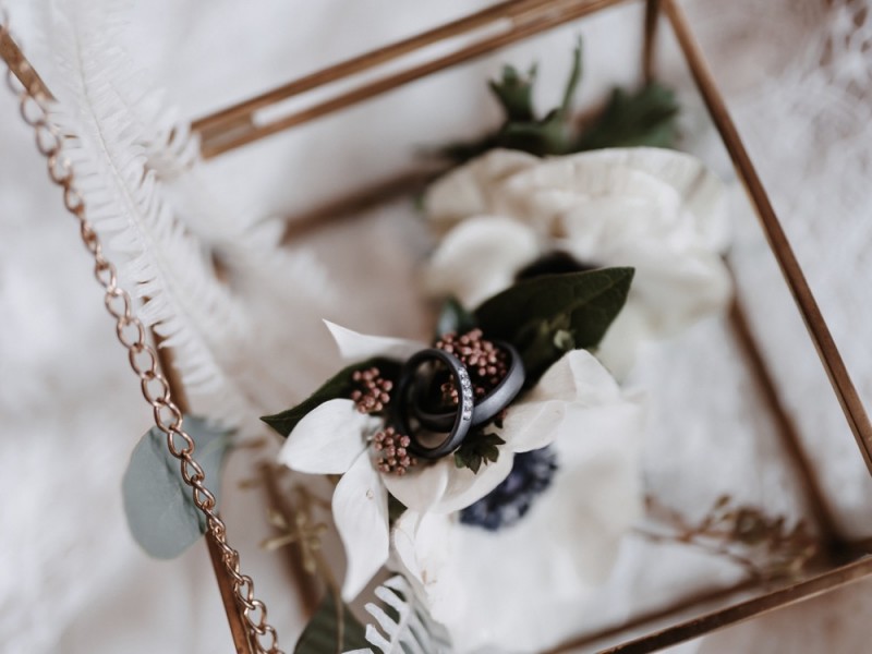 Eine Industrial Hochzeit in Schwarz und Weiß