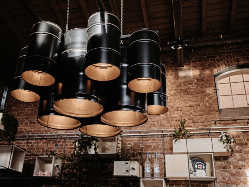 Eine Industrial Hochzeit in Schwarz und Weiß