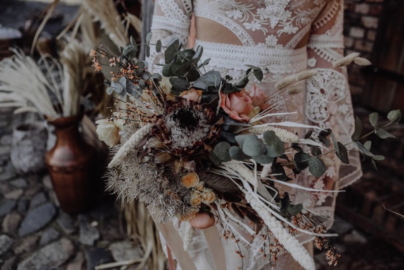 Inspiration einer Bohohochzeit wie in der Toskana in Terrakotta und Sandtönen