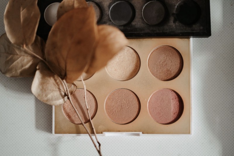 Braut Inspiration mit Glitzer Brautkleid und Braut Jumpsuit