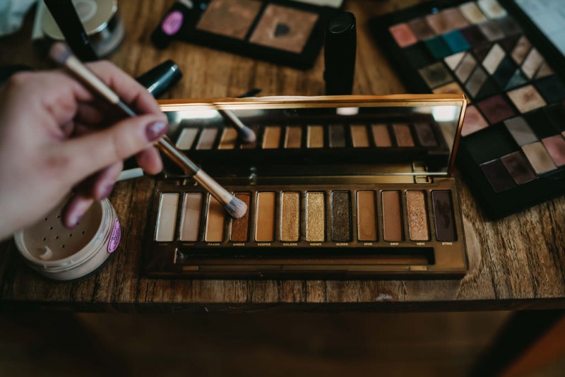 Eine sommerliche Scheunenhochzeit in Burn Orange