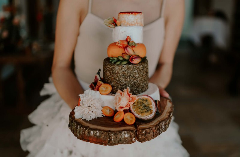 Eine sommerliche Scheunenhochzeit in Burn Orange