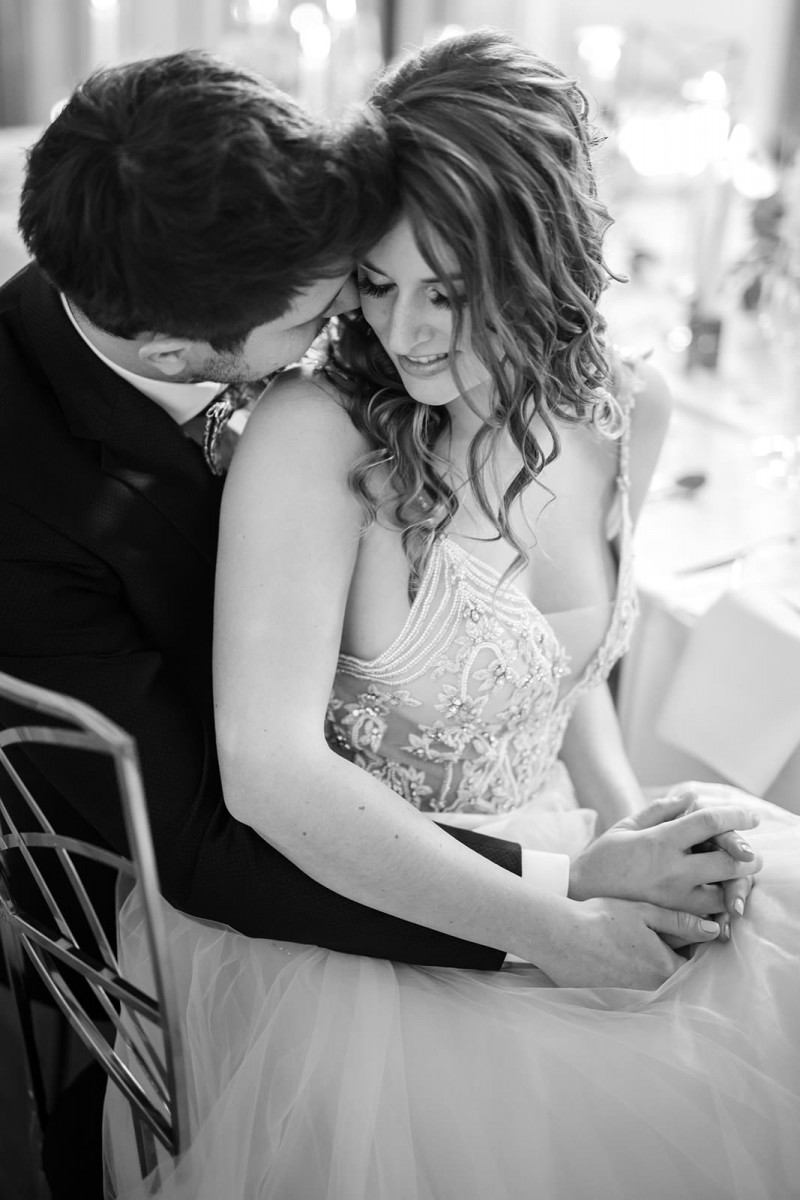 Eine modern-glamouröse Hochzeit im Schloss Hohenkammer in der Trendfarbe Puder