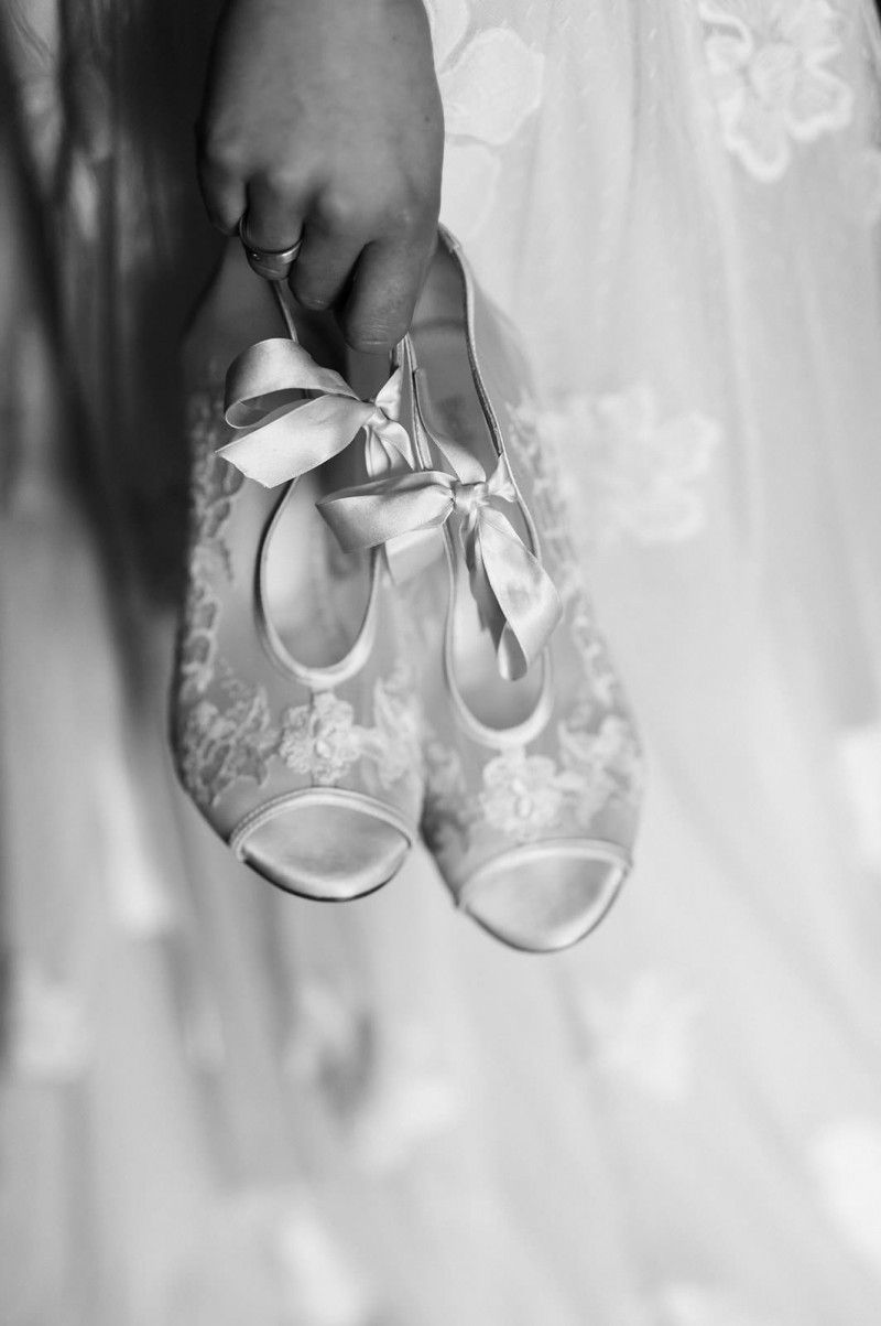 Eine modern-glamouröse Hochzeit im Schloss Hohenkammer in der Trendfarbe Puder