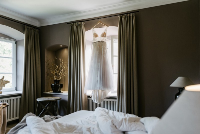 Eine moderne Sommerhochzeit im Greenery Stil im schönen Schlossgut Gross Schwansee