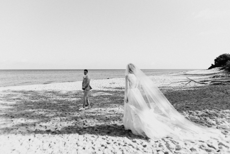 Eine moderne Sommerhochzeit im Greenery Stil im schönen Schlossgut Gross Schwansee