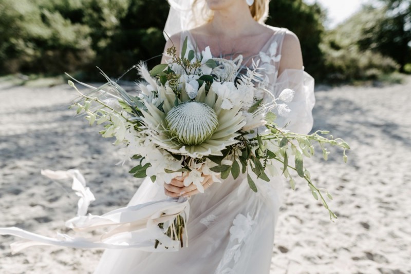 Eine moderne Sommerhochzeit im Greenery Stil im schönen Schlossgut Gross Schwansee