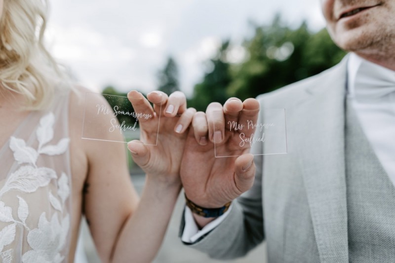 Eine moderne Sommerhochzeit im Greenery Stil im schönen Schlossgut Gross Schwansee