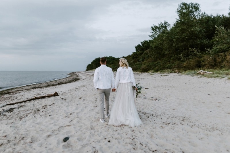 Eine moderne Sommerhochzeit im Greenery Stil im schönen Schlossgut Gross Schwansee