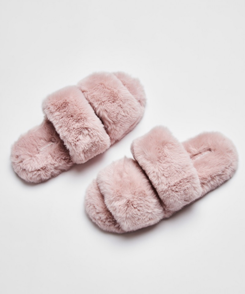 Hunkemöller - Die schönsten Styles wie Kimonos, Pyjamas und Dessous für dein Getting Ready zur Hochzeit oder deine Brautparty mit deinen Brautjungfern