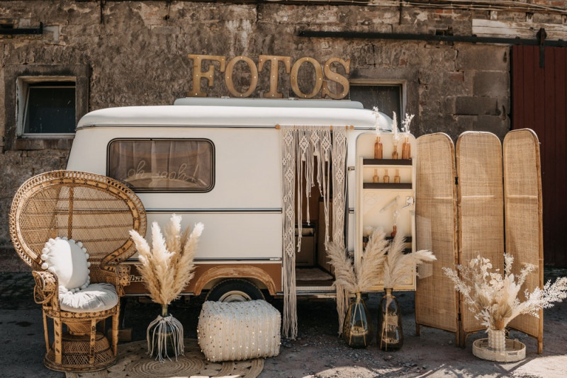 Alpaca meets Fine Art Wedding - Inspiration einer rustikalen Bohohochzeit im Fine Art Wedding Stil mit sommerlichen Pastelltoenen